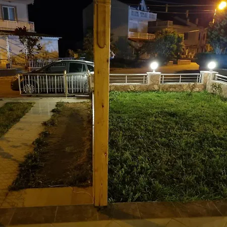 Family-friendly 3br 50m To Quiet & Spacious In וילה Ayvalı